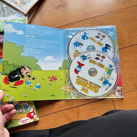 The Smurfs Season One Volume One DVD - Picture 3 of 4